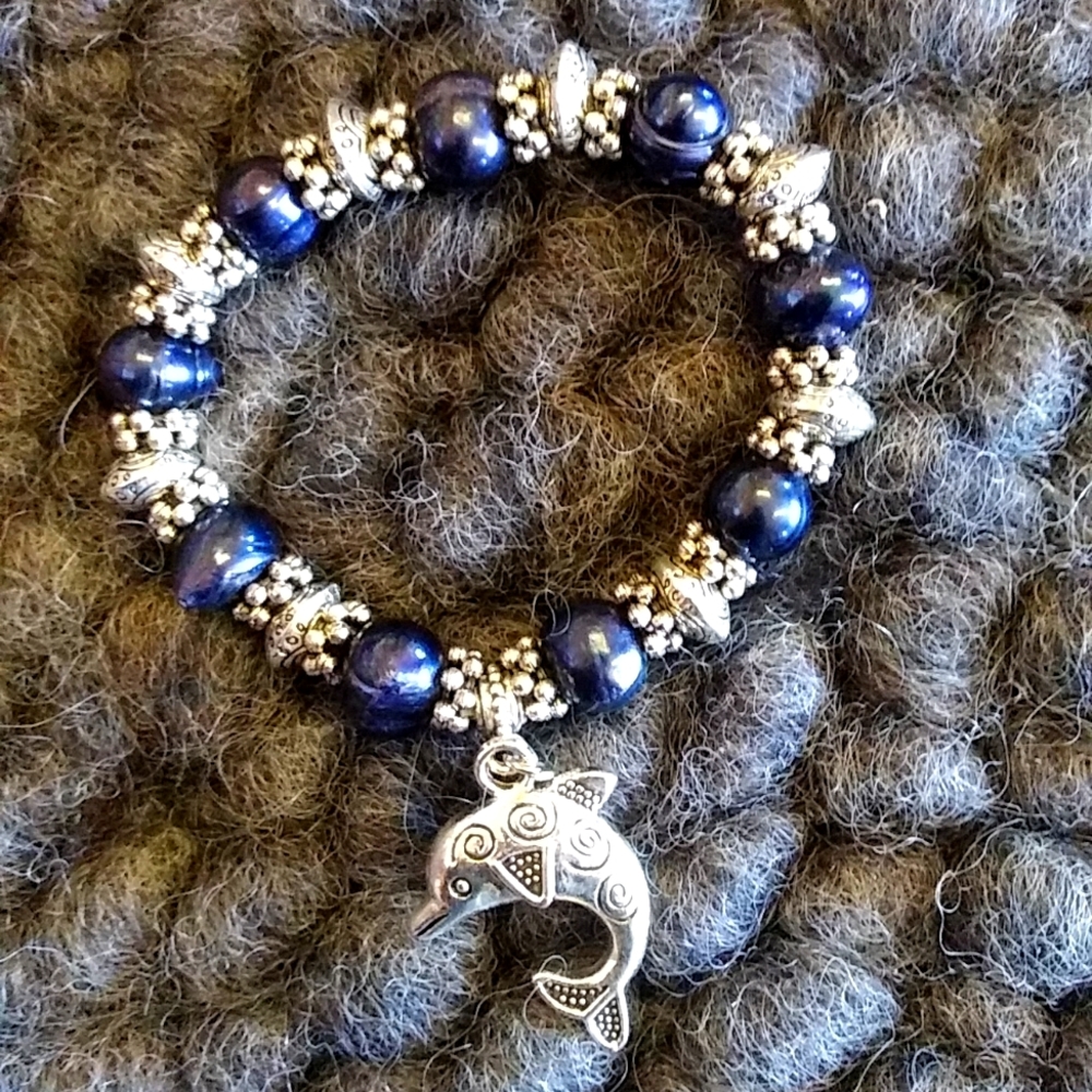 Silver Beads Bracelet with Pearls and Dolphin Charm